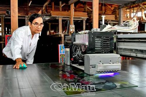Trăm năm nghề tranh kiếng Chợ Mới