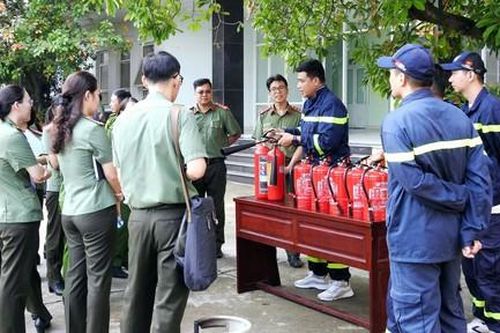 Công an TPHCM: Tập huấn công tác an toàn vệ sinh lao động năm 2024