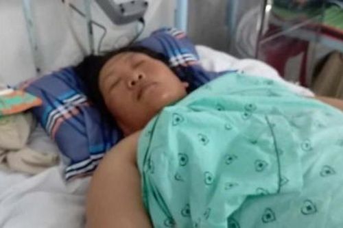 Người phụ nữ nghèo gặp nạn trong lúc phụ hồ mong được cứu giúp!