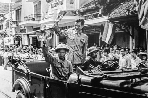 Hình ảnh lịch sử ngày tiếp quản Thủ đô 10/10/1954