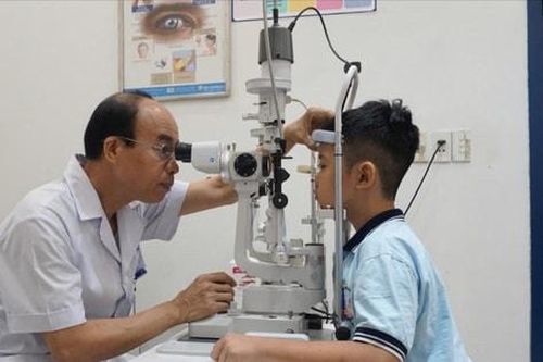 Hà Nội: 'Giật mình' khi trường tiểu học có 42,9% học sinh cận thị