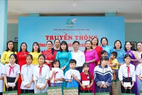 Ứng Hòa tổ chức truyền thông hưởng ứng Ngày Quốc tế trẻ em gái