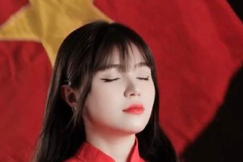 Mạng xã hội 'nhuộm đỏ' trend phất cờ Tổ quốc chào mừng Kỷ niệm 70 năm ngày Giải phóng Thủ đô