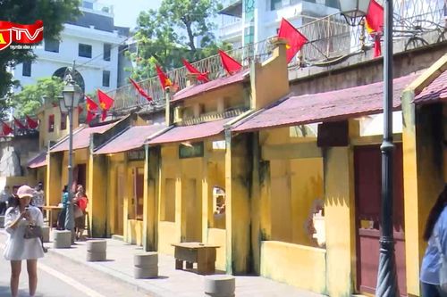 Tái hiện những ký ức đẹp của Hà Nội trên phố bích họa Phùng Hưng