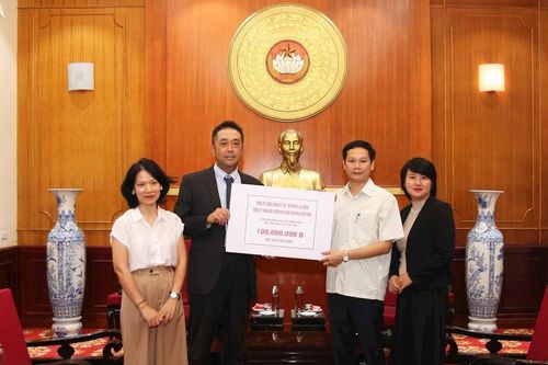 2.114,8 tỷ đồng ủng hộ đồng bào vùng bão lũ