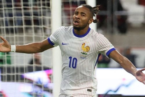 Pháp thắng tưng bừng dù vắng Mbappe