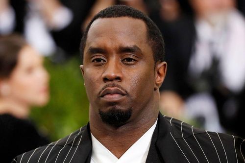 Diddy bị còng chân tại tòa