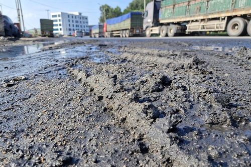 Hà Tĩnh: bùn than tràn ngập tại khu kinh tế Vũng Áng