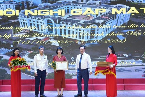 Quận Cầu Giấy tôn vinh các doanh nghiệp, doanh nhân tiêu biểu