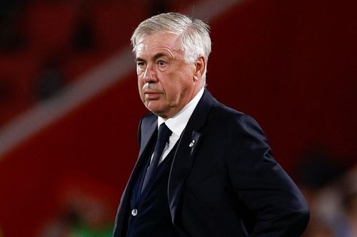 Phòng thay đồ của Real Madrid đang ngày càng xa rời Ancelotti