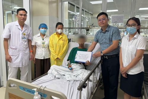 Nỗ lực cứu sống bệnh nhân nguy kịch vì viêm phổi nặng