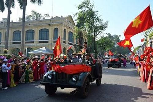 Hà Nội tự hào chiến thắng