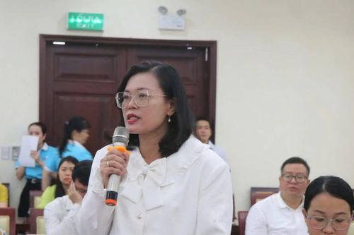 Quan tâm hơn nữa công tác quy hoạch, bố trí cán bộ nữ