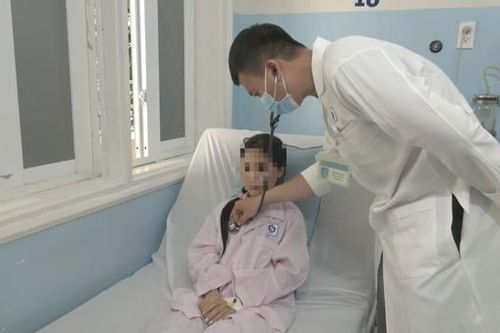 Đi chân trần nhiễm 'khuẩn ăn thịt người', bác sĩ chỉ cách phòng tránh
