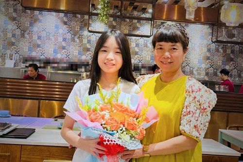 Điều đặc biệt về nữ tác giả nhí người Việt viết tiểu thuyết bằng tiếng Anh