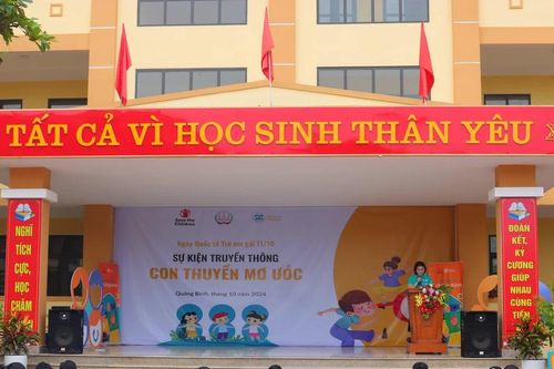 Trao cơ hội để trẻ em gái Quảng Bình tự tin phát triển bản thân