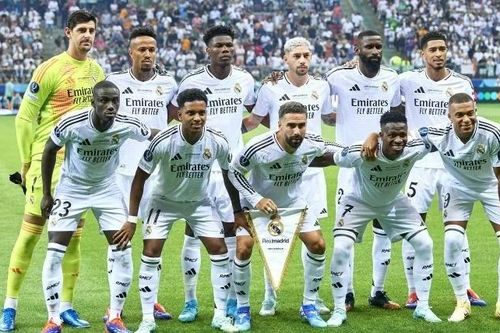 Top 10 đội hình giá trị nhất: Man City mất ngôi đầu vào Real Madrid