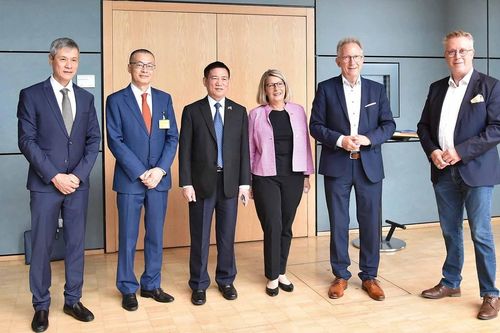 Phó Thủ tướng Hồ Đức Phớc gặp Nhóm nghị sĩ hữu nghị với ASEAN của Quốc hội Đức