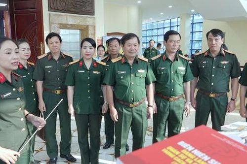 Thượng tướng Lê Huy Vịnh: Xây dựng người phụ nữ Quân đội trí tuệ, bản lĩnh