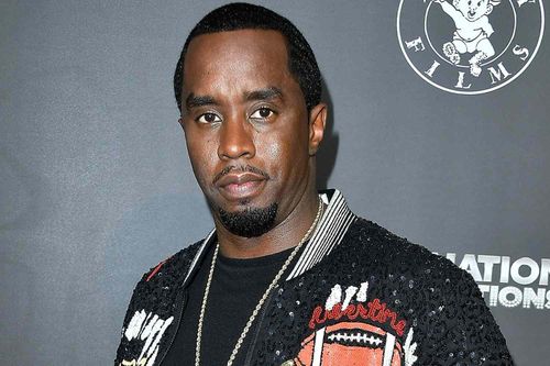 'Kẻ săn mồi tình dục' Diddy gây phẫn nộ ở phiên tòa công khai đầu tiên