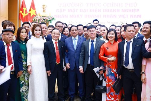 Doanh nghiệp, doanh nhân tiên phong phát triển cùng đất nước