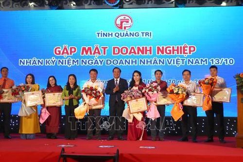 Đồng hành, hỗ trợ doanh nghiệp phát triển bền vững