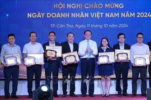 Phát huy vai trò của doanh nhân, doanh nghiệp