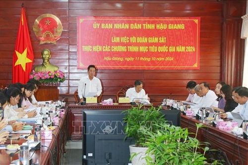 Nghiên cứu, ban hành các cơ chế hỗ trợ đặc thù cho các chương trình mục tiêu quốc gia