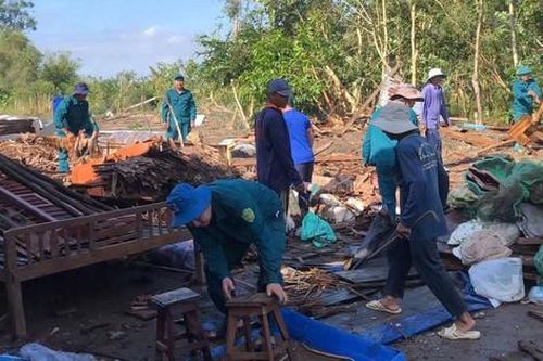 Kiên Giang: Lốc xoáy làm 67 căn nhà tốc mái, nhiều người bị thương