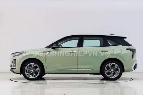 SUV tiết kiệm xăng hơn xe máy, giá hơn 520 triệu đồng, so kè cùng Honda CR-V