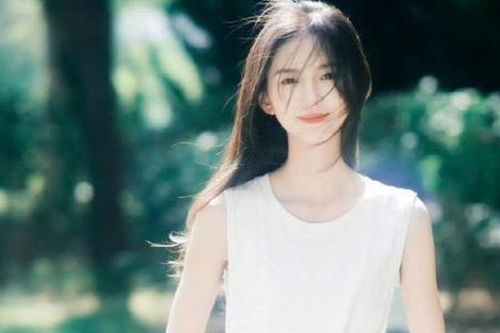 Nữ diễn viên xinh đẹp bị bóc trần việc phông bạt, làm kẻ thứ 3 khiến chính thất sốc đến mất con