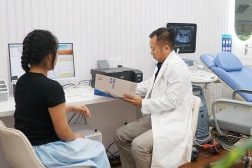 Bác sĩ TPHCM đồng lòng thực hiện những ca thụ tinh ống nghiệm giá rẻ cho người thu nhập thấp