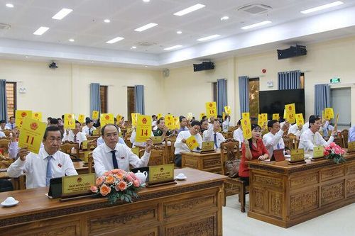 Mong chờ chính sách dành cho người không chuyên trách khóm, ấp