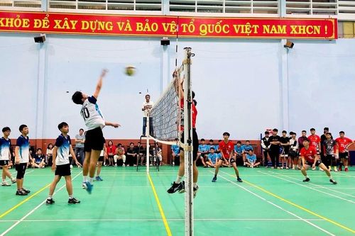 160 vận động viên tham gia giải bóng chuyền truyền thống thanh niên TP. Pleiku