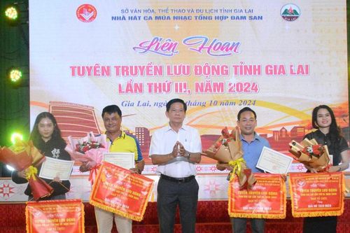 Liên hoan Tuyên truyền lưu động tỉnh Gia Lai lần thứ III: Chư Sê giành giải nhất toàn đoàn