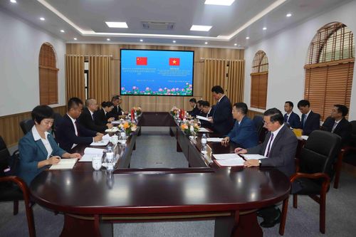 Hội đàm giữa huyện Mường Tè (Việt Nam) và huyện Giang Thành (Trung Quốc)