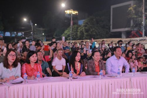 Tổng duyệt chương trình lễ khai mạc Ngày hội văn hóa các dân tộc thành phố Lạng Sơn năm 2024