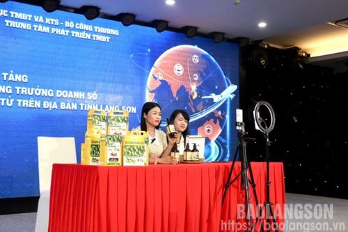 Hơn 100 đại biểu được tập huấn thúc đẩy tăng trưởng doanh số trong lĩnh vực thương mại điện tử