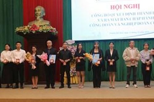 Ra mắt nghiệp đoàn và các công đoàn cơ sở