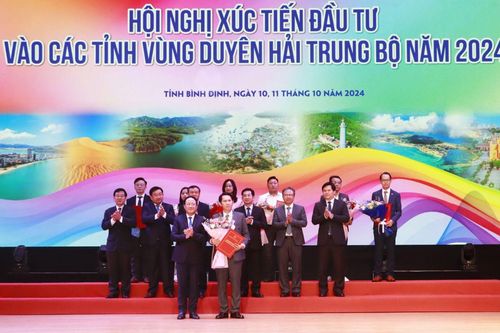 TP. Hồ Chí Minh và các tỉnh vùng Duyên hải Trung Bộ 'bắt tay' xúc tiến đầu tư