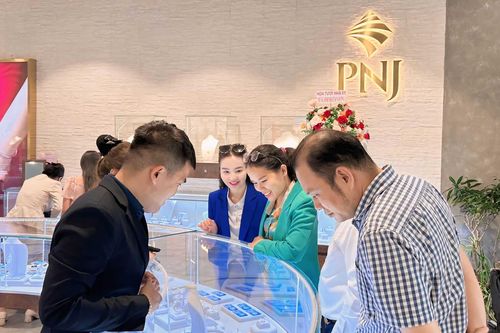 Phó Chủ tịch và thành viên HĐQT Vàng Phú Nhuận (PNJ) muốn bán hơn 1 triệu cổ phiếu