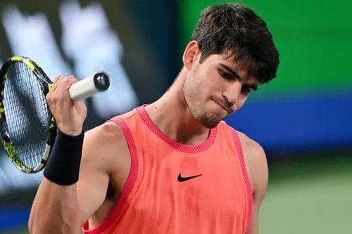 Carlos Alcaraz thua sốc trước Tomas Machac