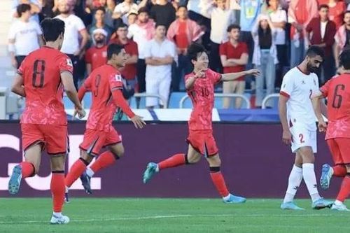 ĐT Hàn Quốc chiếm ngôi đầu bảng vòng loại World Cup