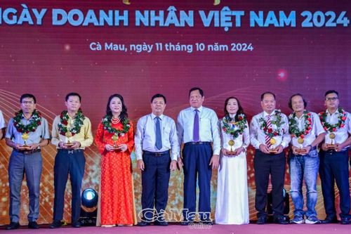 Cà Mau họp mặt kỷ niệm 20 năm Ngày Doanh nhân Việt Nam