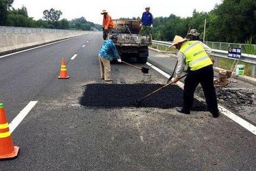 Giải ngân vốn bảo trì đường bộ mới đạt 59%