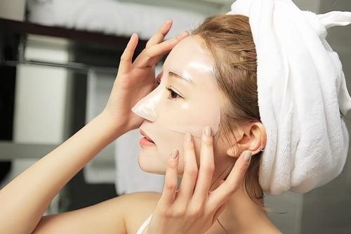 Đắp mặt nạ giấy xong có cần rửa mặt?