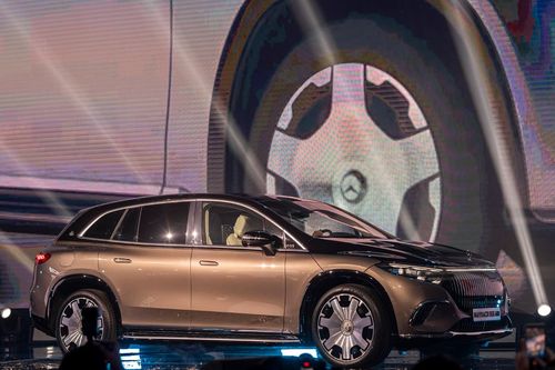 SUV điện hạng sang Mercedes-Maybach EQS 680 giá 7,61 tỷ đồng tại Việt Nam