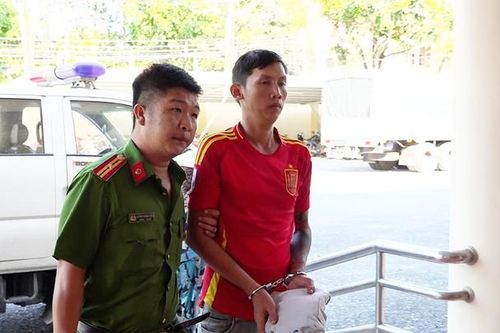 Bắt tạm giam đối tượng sát hại tài xế xe ôm để cướp tài sản