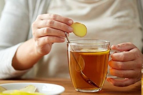 Gừng có tác dụng gì trong việc chữa đau họng?