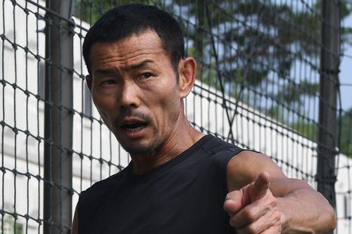 Bố Son Heung-min bị trừng phạt